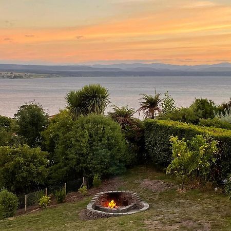 Acacia Bay Bach - Views, Spa & Serenity - Taupo Exteriér fotografie